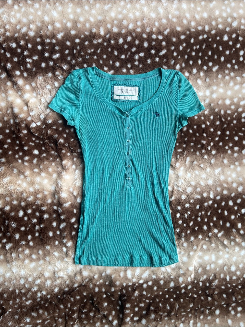 Y2K Abercrombie short sleeve Henley